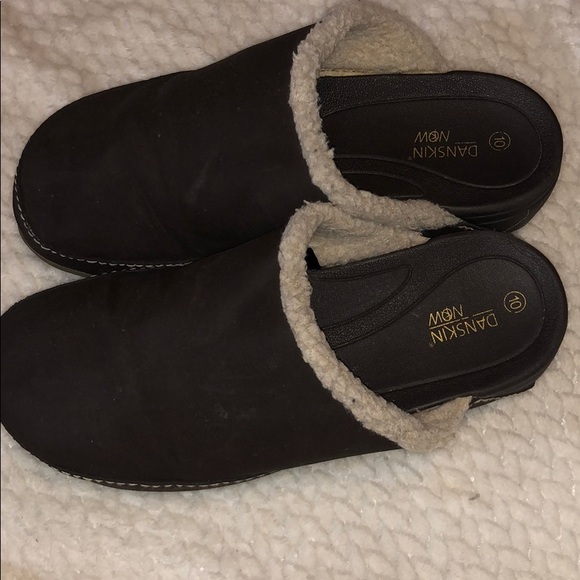 danskin slip resistant shoes